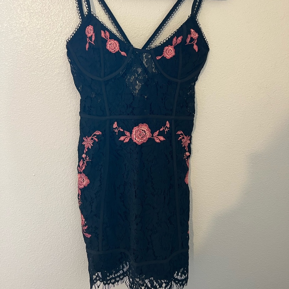 Sexy lace Toni dress🌹